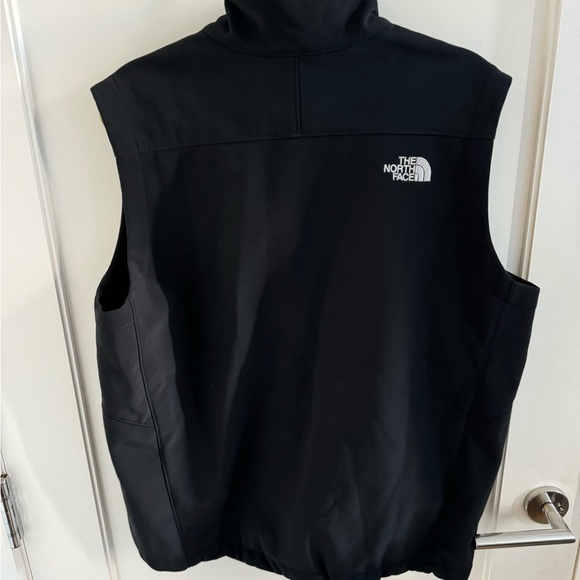 Men’s North Face ‘Apex’ Vest - Picture 2 of 3